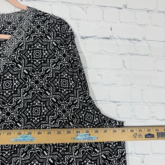 Catherines Tunic Blouse Women Plus 3X Black White Asymmetrical Hem Abstract Top - Picture 7 of 11